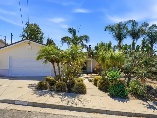 92 Welle Rd, Crockett, CA 94525