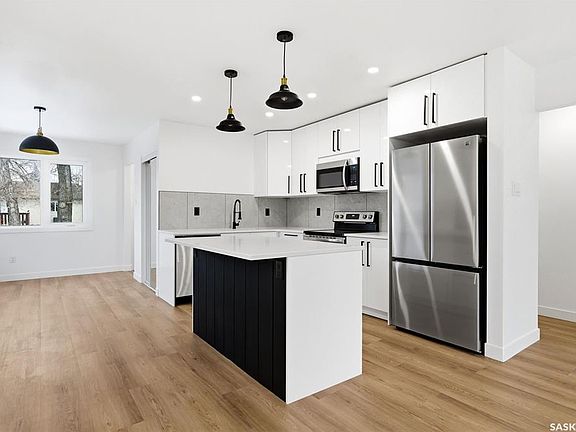 2nd image of 414 Rink AVENUE
