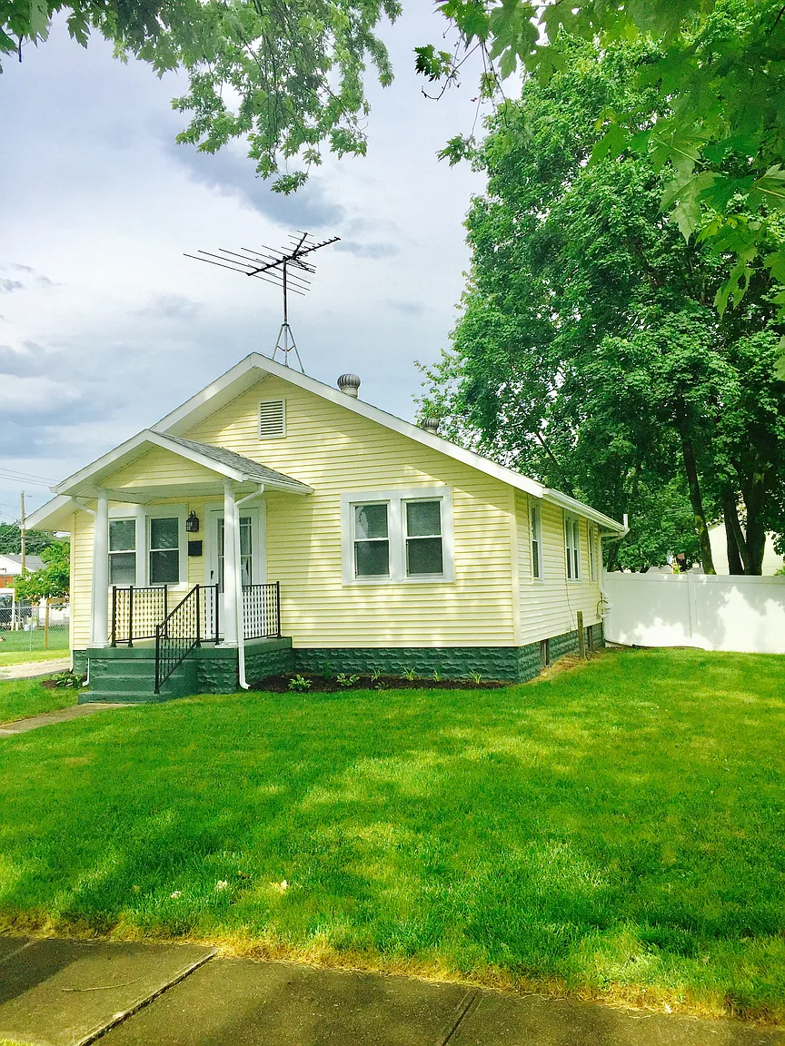 318 N Scott St photo 1