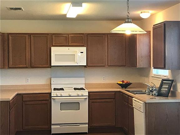 4th image of 312 Browning Dr
