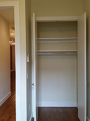 4th image of 255 Hart St #2A