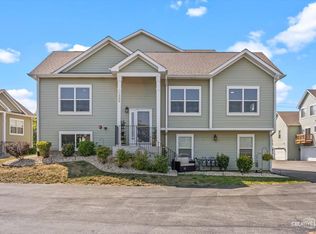 1339 Carolyn Ct, Yorkville, IL 60560