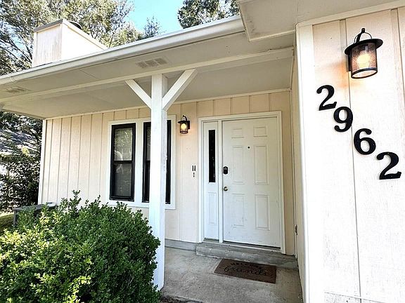 4th image of 2962 Meredith Dr