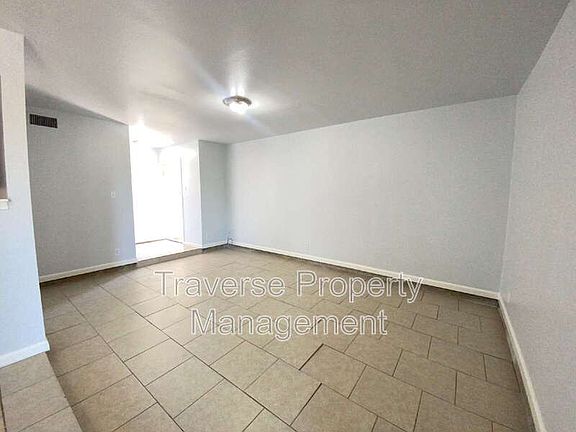 4th image of 6810 Trail Lake Dr Unit B