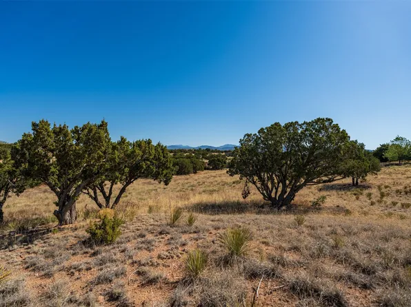 4 Azul Pl, Santa Fe, NM 87508