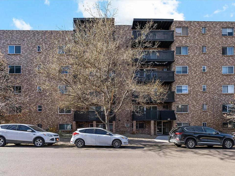 65 N Clarkson St #201