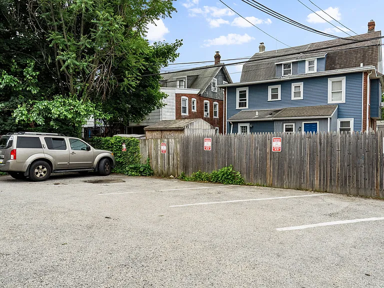 890 County Line Rd #1 — Photo 4