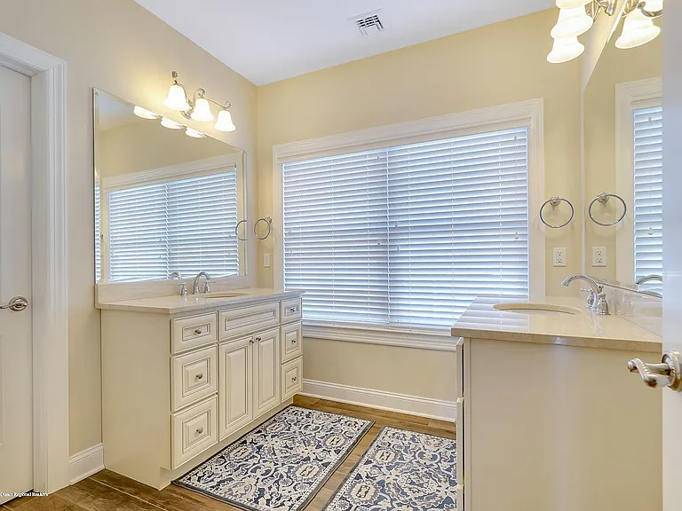 330 Villa Park Way — Photo 23