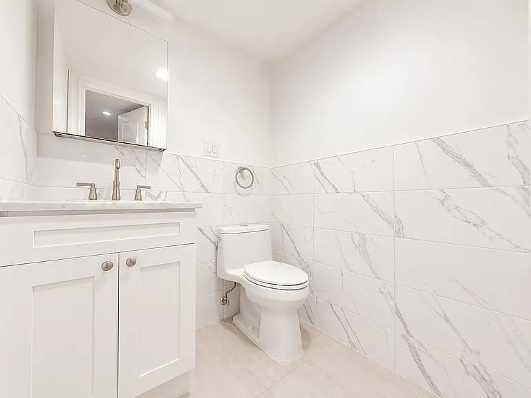 241 Ocean Pkwy #A40 — Photo 15