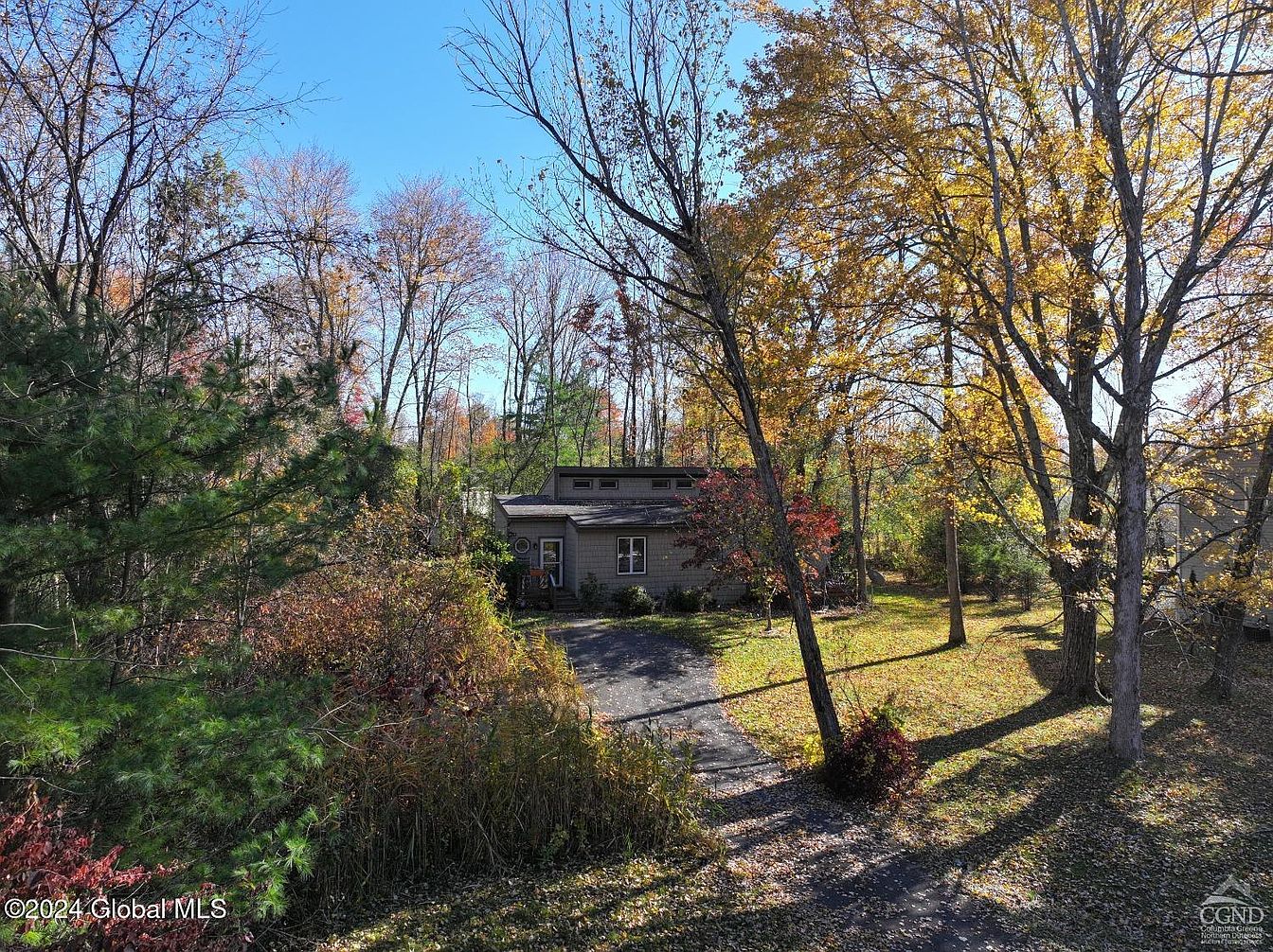 1st image of 888 Sleepy Hollow Road