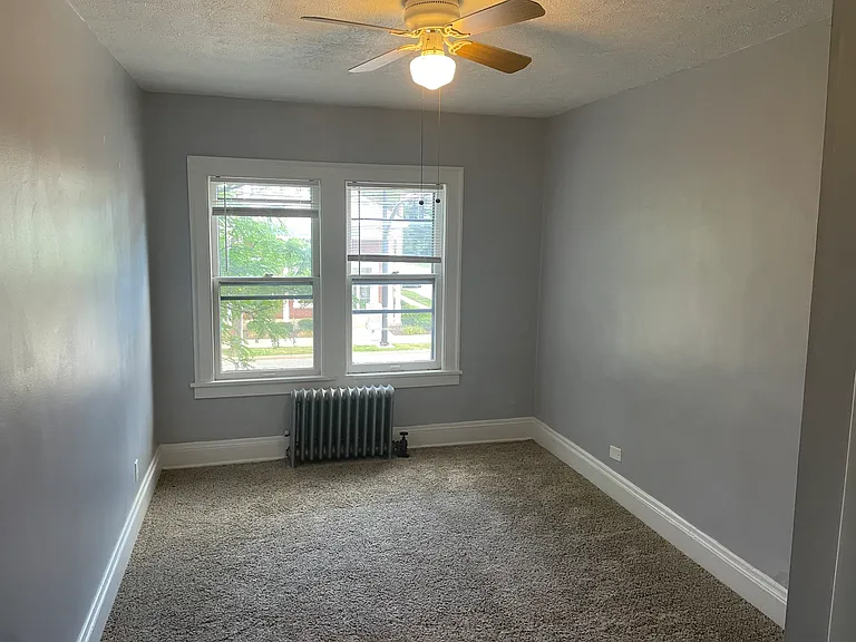 Belle Apartments — Photo 16