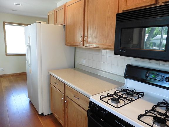 3rd image of 116 S Seymour Ave