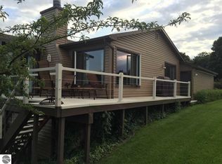 2696 Blue Ridge Ln, Traverse City, MI 49684