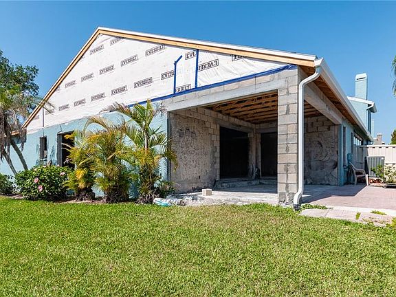 5th image of 836 Glades Ct NE