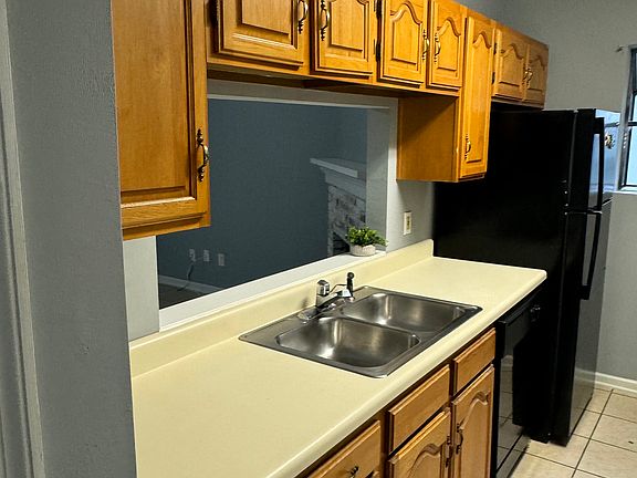 4th image of 1153 Brafforton Dr