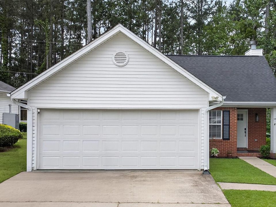 1st image of 140 Twin Oaks Ln