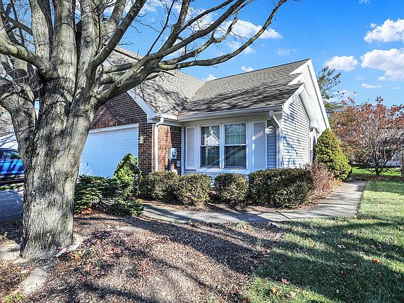 2nd image of 8445 Viburnum Ct