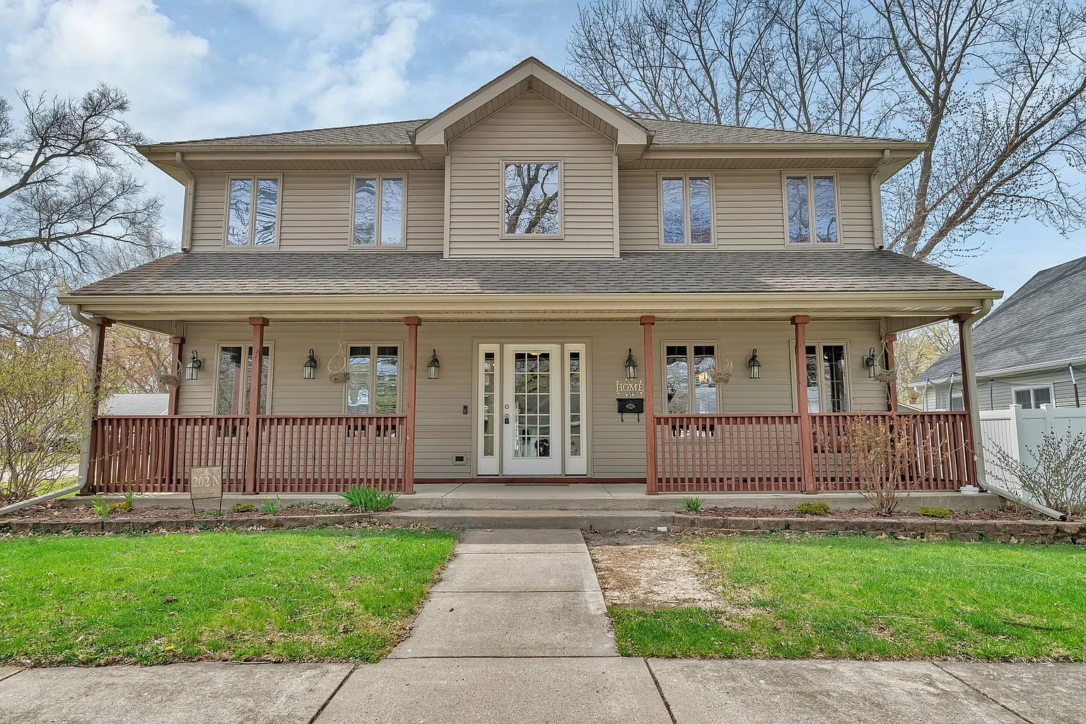 202 N Mitchell St photo 1