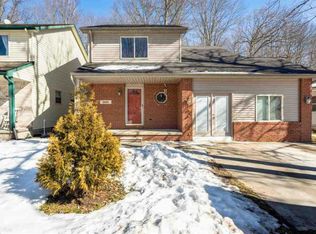 9111 Maple Rd, Clay, MI 48001