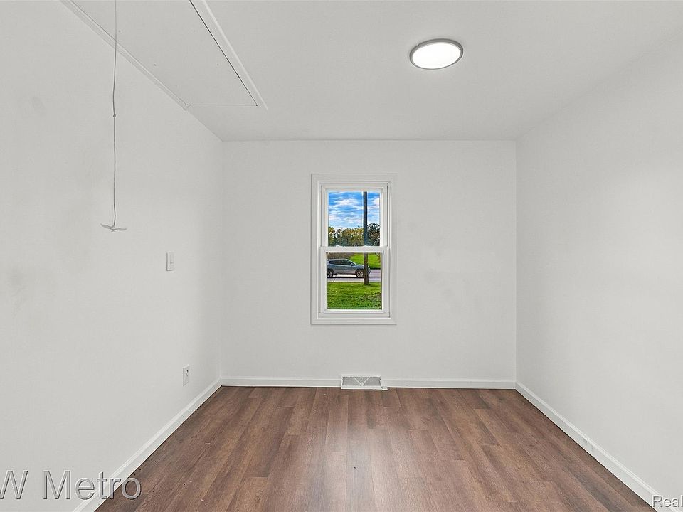 31245 Beverly Rd, photo 11