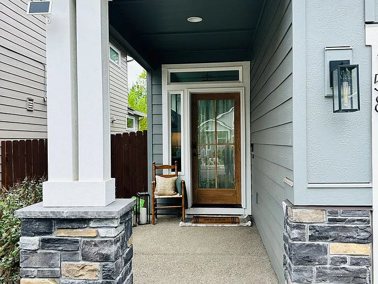 158 S 39th Dr — Photo 3