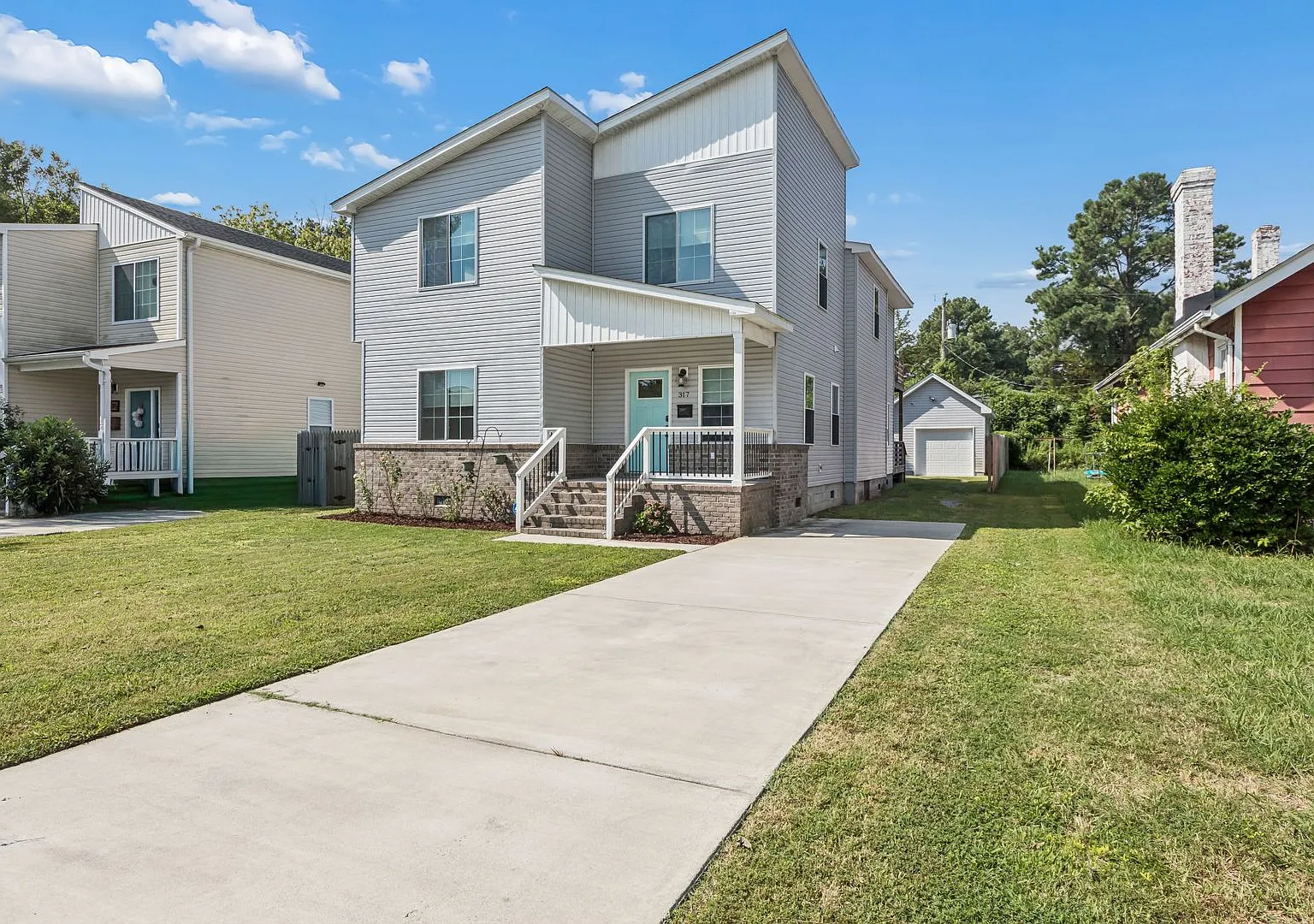 Hampton- 6 beds- Move in Now — Photo 1
