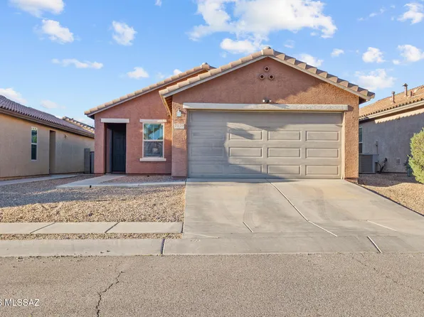 7570 E Kinnison Wash Loop, Tucson, AZ 85730