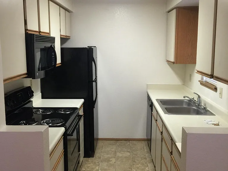 5254 Brooklyn Ave NE #1 — Photo 6
