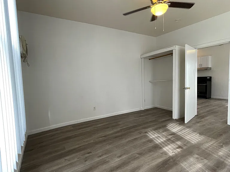 138 W Tulare Ave — Photo 8
