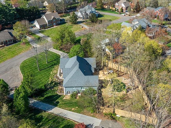 5th image of 8208 Stratton Wood Cir