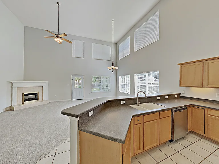 113 Red Maple Ct — Photo 4