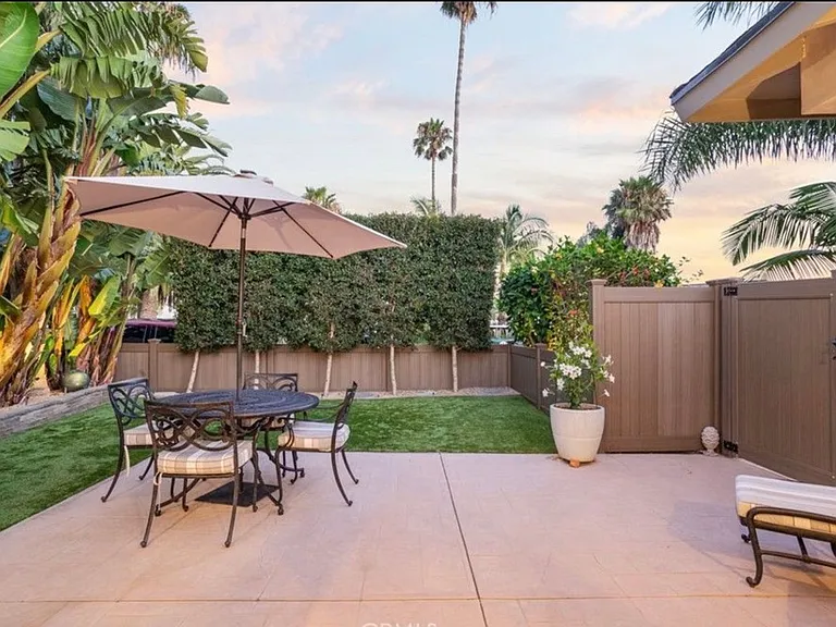 250 Avenida Monterey Gorgeous Furnished — Photo 3