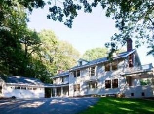 10 Round Hill Rd, Lexington, MA 02420