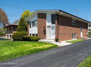615 Western Ave, Highwood, IL 60040