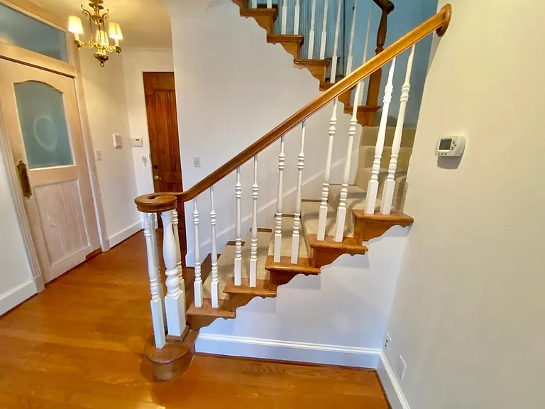 2508 State St #6 — Photo 12