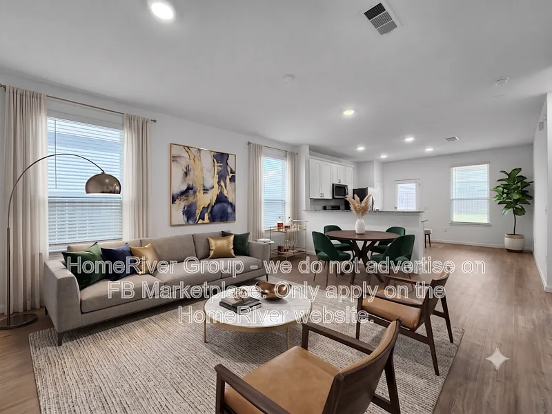 3 bed, 2.0 bath, 1204 sqft, $1,795 — Photo 3