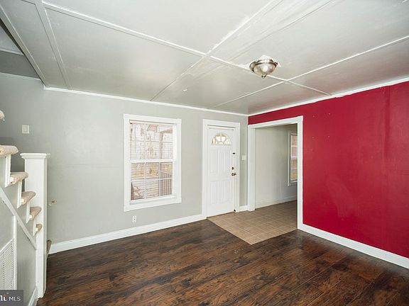 4th image of 21063 Gibsons Ln