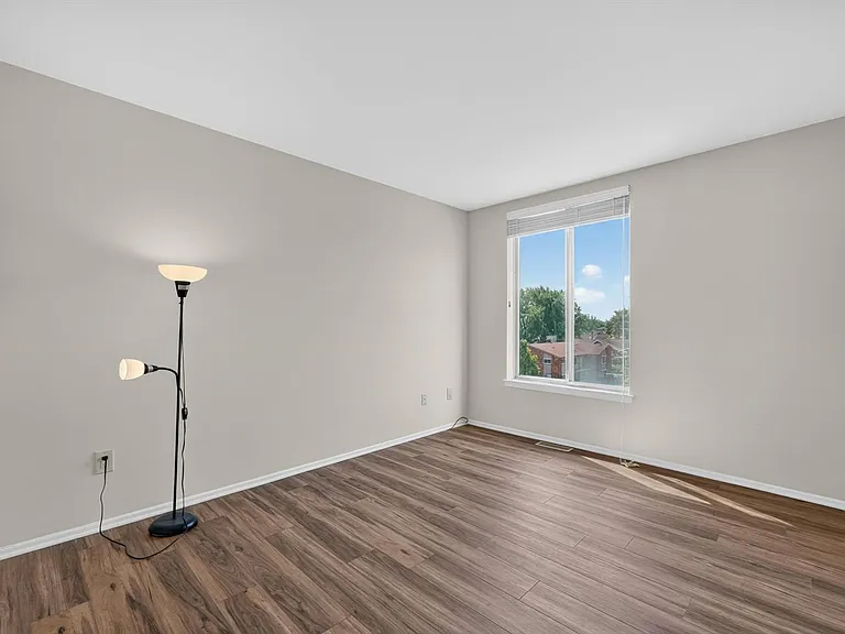 600 W Brown St #309 — Photo 20