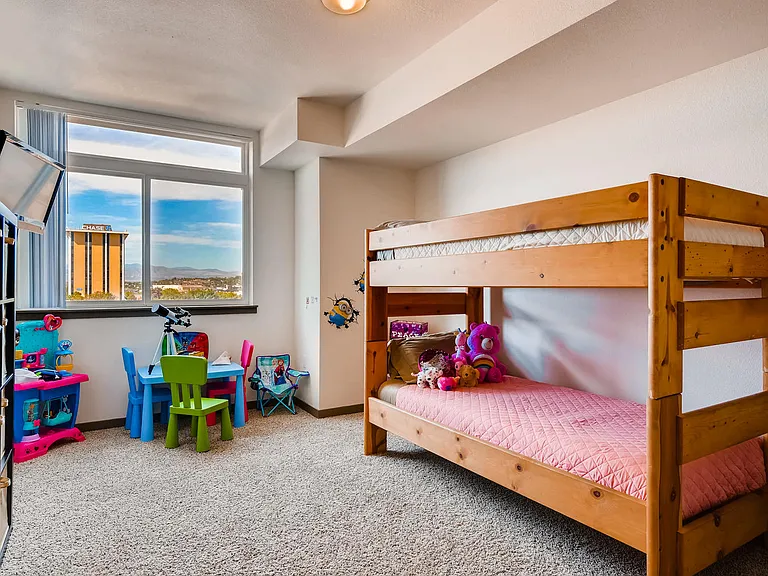 Broadway Lofts | Englewood, CO Apartments