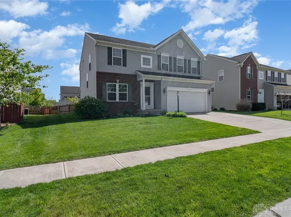 2278 Blazing Star Dr, Tipp City, OH 45371