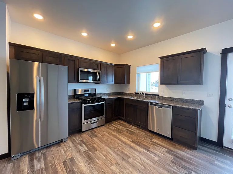 827 Rookery Ln — Photo 5