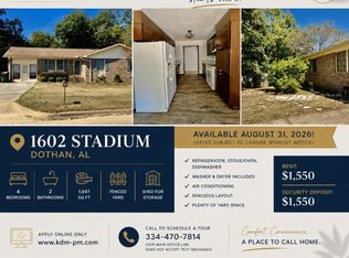 1602 Stadium St, Dothan, AL 36301