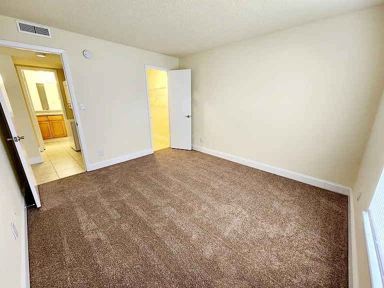 Sunscape Apartment Homes — Photo 11