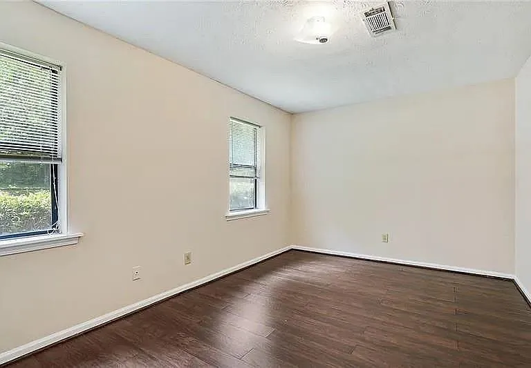 76 Sandalwood Cir — Photo 17