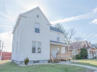 206 S 16th St, Belleville, IL 62220