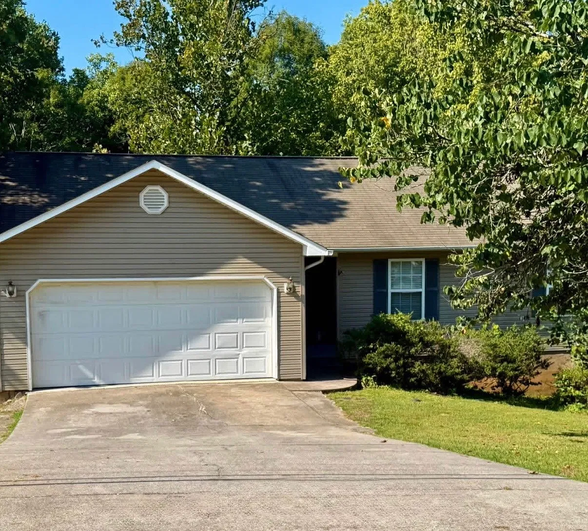 3 bed, 1175 sqft, $2,100 — Photo 1