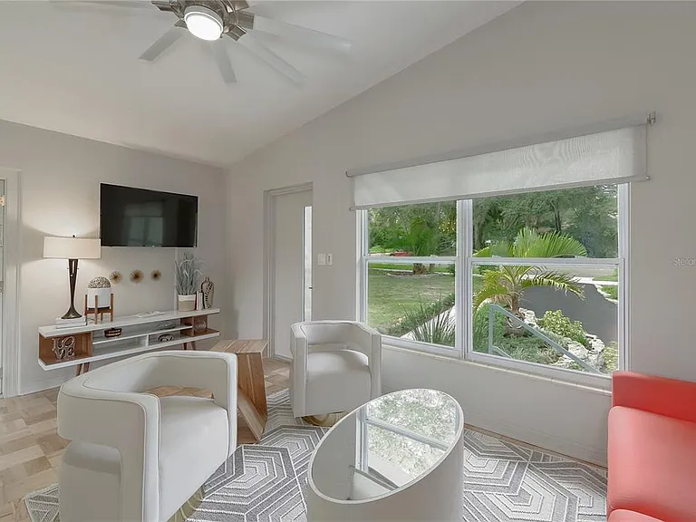 4111 Dr Martin Luther King Jr St N — Photo 14