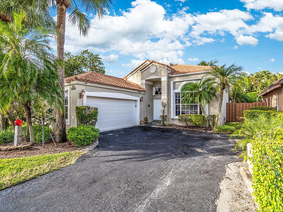 1st image of 6225 NW 77th Pl