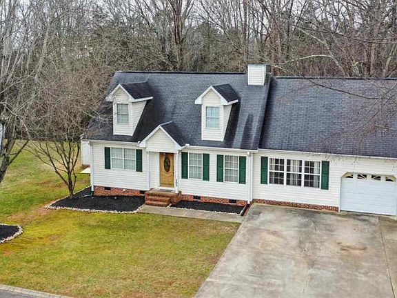 2nd image of 205 Patio Rd