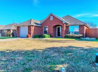 624 Brenna Rd, Waxahachie, TX 75165